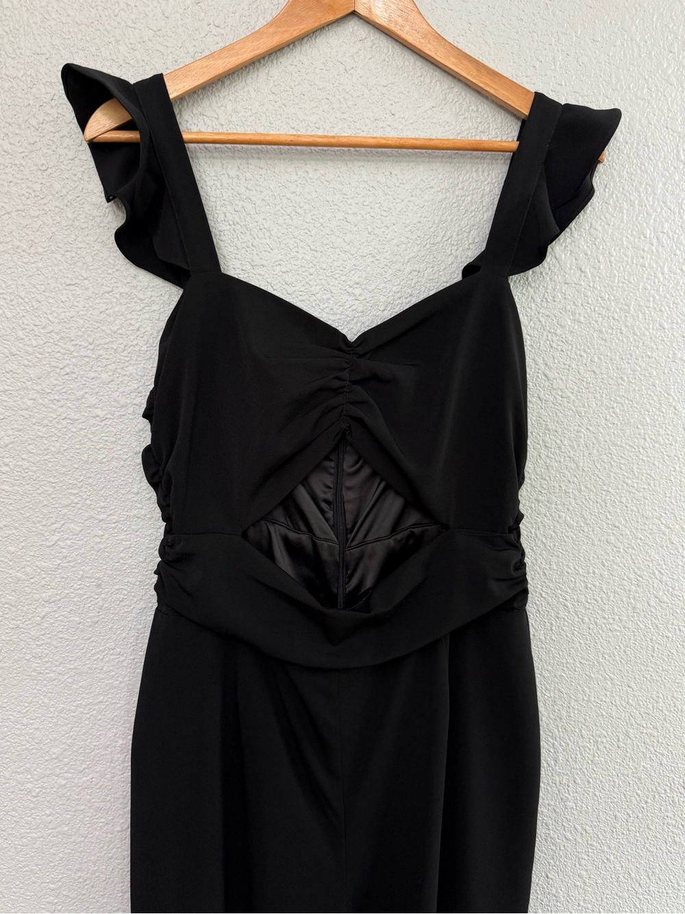 Lovers + Friends Know Jumpsuit Size Medium Ruffle Sleeves - Picture 5 of 8
